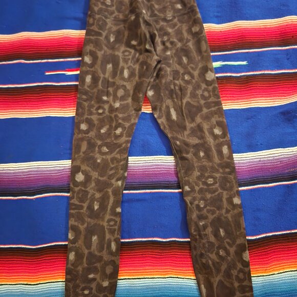 Size 2 Align tights - Picture 2 of 2